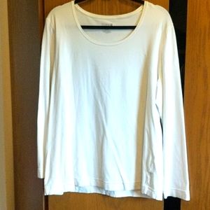 Scoop neck long sleeve tee